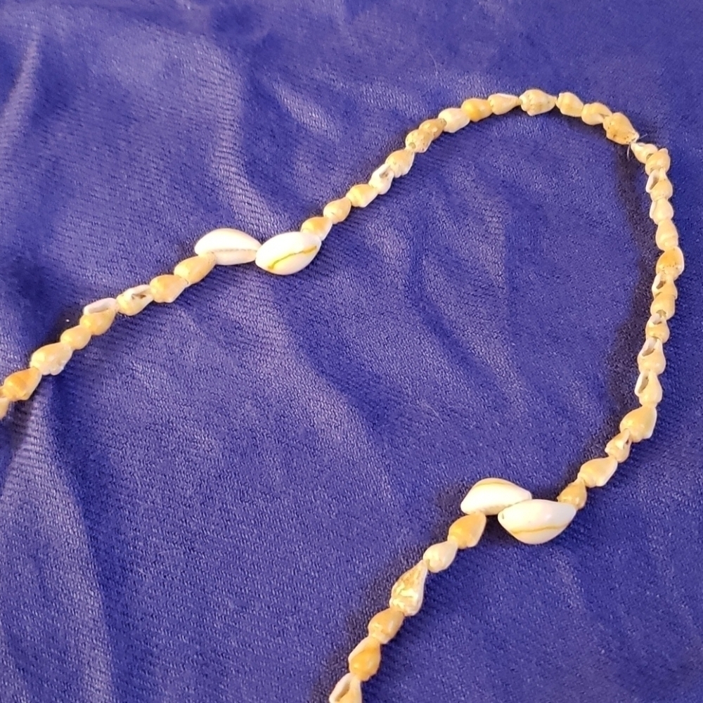 Cowrie Shell Necklace - Picture 4 of 5